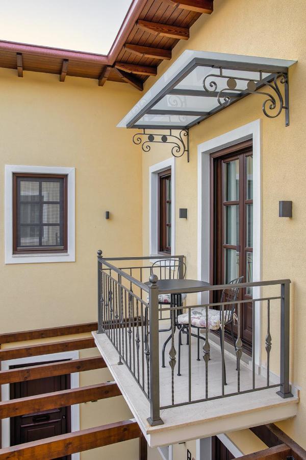 Petrou Suites Janina Zewnętrze zdjęcie