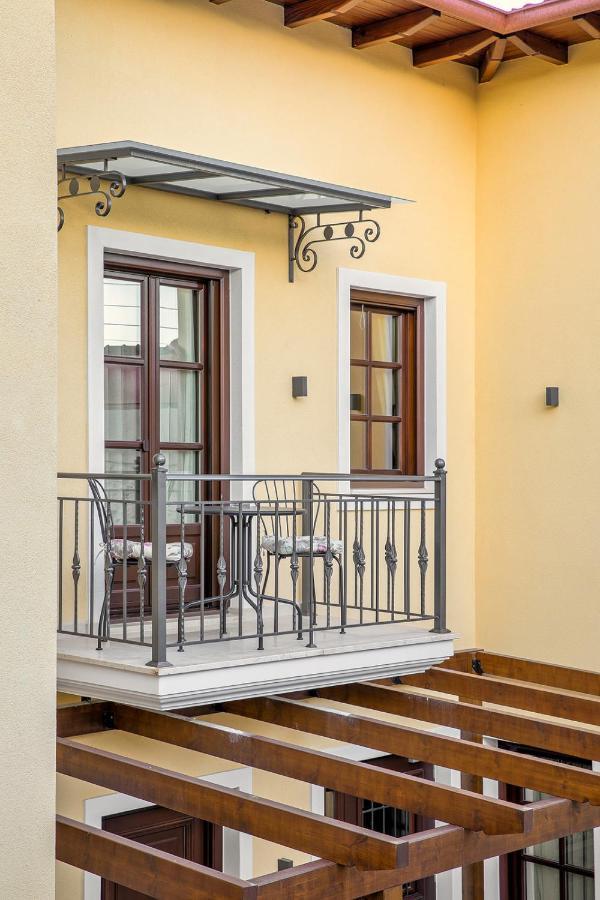 Petrou Suites Janina Zewnętrze zdjęcie